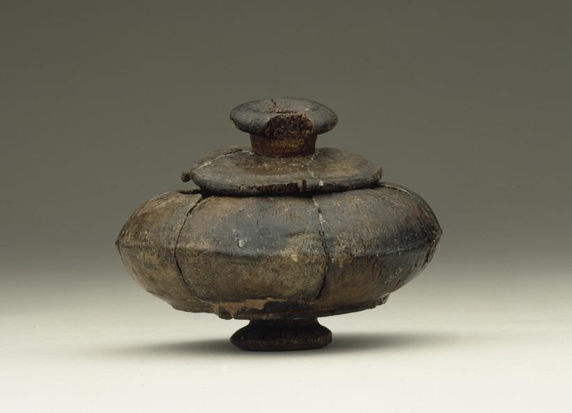Wooden bowl from Hjortspringkobbel. The army’s warpaint?